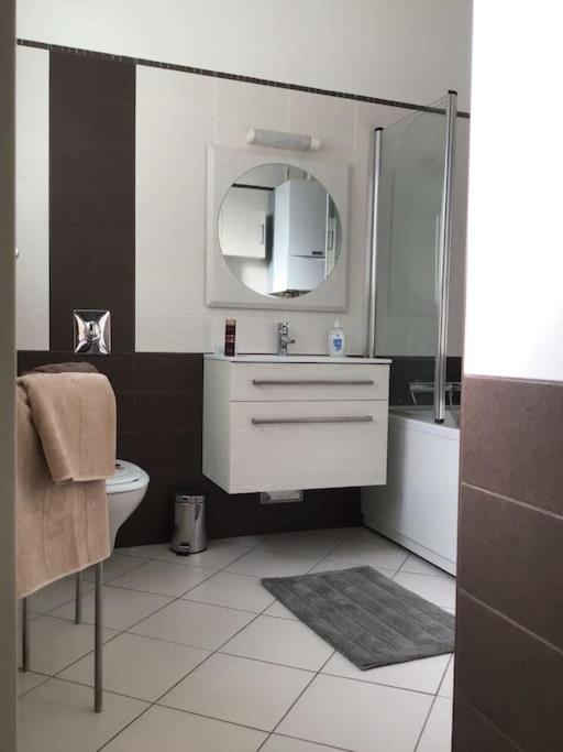 זאגרב Spacious 3Br/2Bt Apartment With A/C In City Center מראה חיצוני תמונה
